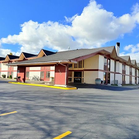 Red Lion Inn & Suites 波斯特福尔斯 外观 照片