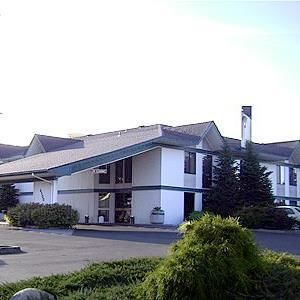 Red Lion Inn & Suites 波斯特福尔斯 外观 照片