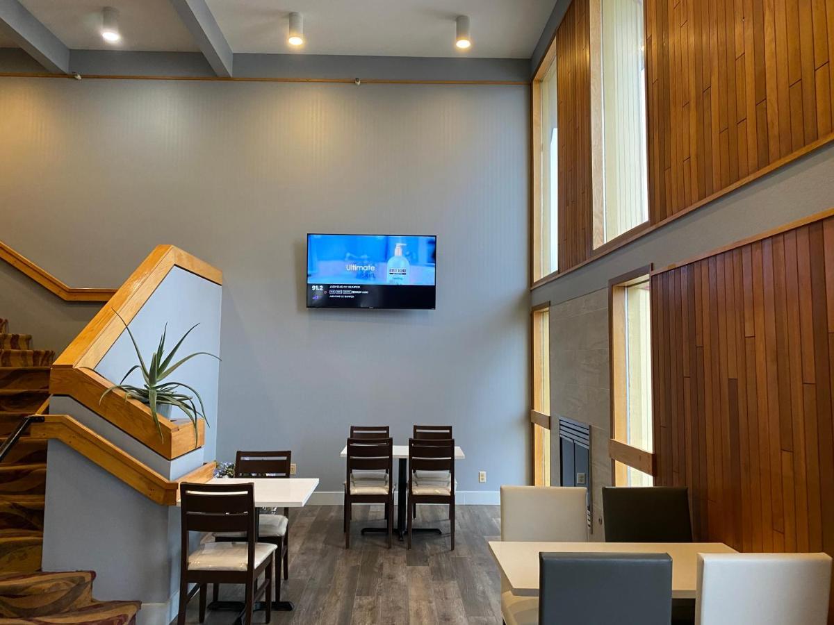 Red Lion Inn & Suites 波斯特福尔斯 外观 照片